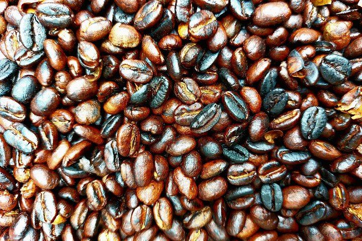Private Materuni Waterfalls and Coffee Tour with Hot Lunch and Banana Wine Tasting (4/12)