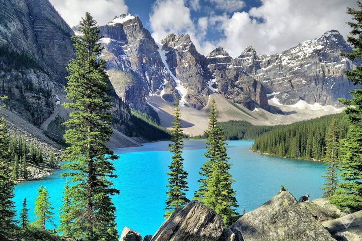 Summer Small-Group Rockies Tour from Calgary: Moraine Lake, Lake Louise, Takakkaw Falls (3/12)