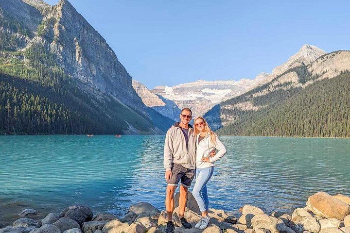 Summer Small-Group Rockies Tour from Calgary: Moraine Lake, Lake Louise, Takakkaw Falls (8/12)