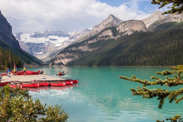 Summer Small-Group Rockies Tour from Calgary: Moraine Lake, Lake Louise, Takakkaw Falls (6/12)