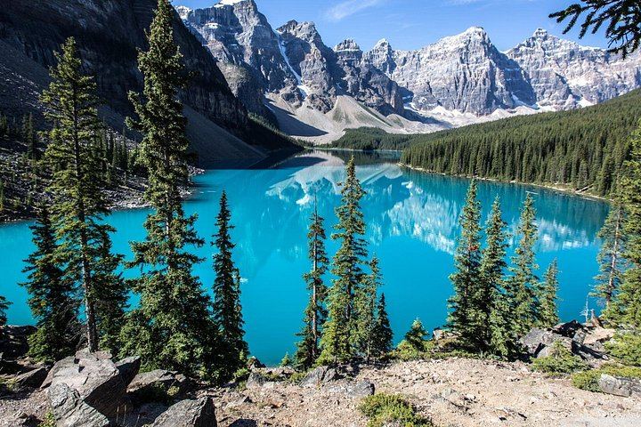 Summer Small-Group Rockies Tour from Calgary: Moraine Lake, Lake Louise, Takakkaw Falls (5/12)