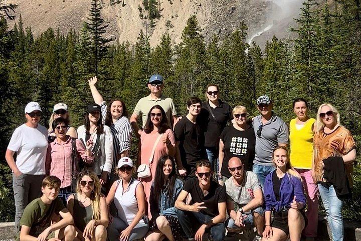 Summer Small-Group Rockies Tour from Calgary: Moraine Lake, Lake Louise, Takakkaw Falls (12/12)