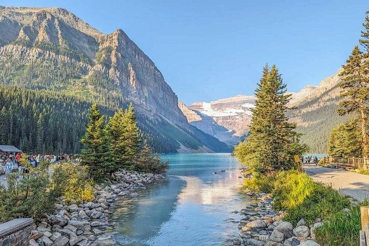 Summer Small-Group Rockies Tour from Calgary: Moraine Lake, Lake Louise, Takakkaw Falls (7/12)