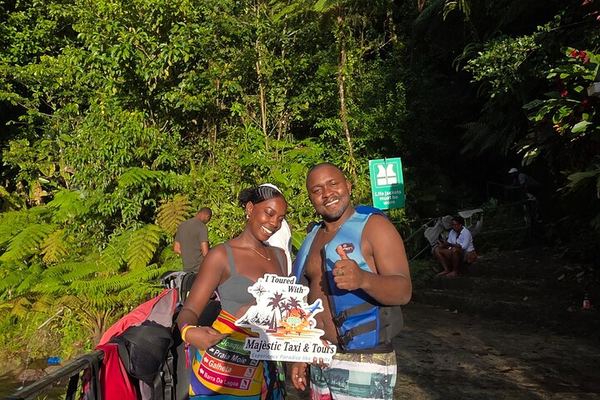 Ti Tou Gorge Swim from the Roseau Cruise Port with Majestic Taxi and Tours