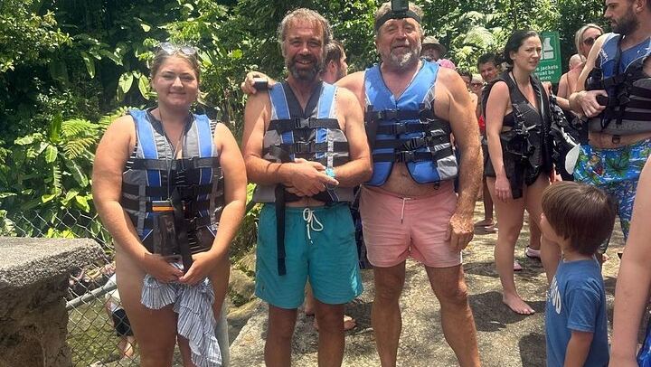 Majestic Taxi and Tours from Roseau: Trafalgar Falls, Sulphur Springs, Ti Tou Gorge (3/12)