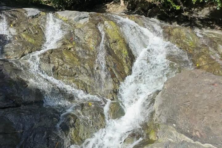 Salto de Pilar Cliff Jumping Hike with 5 to 30 Foot Jumps and Life Jackets (5/10)