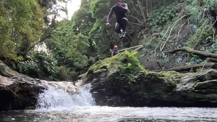 Waterfall Climbing without Ropes in Lomba de Sao Pedro, 3-Hour Small Group (1/11)