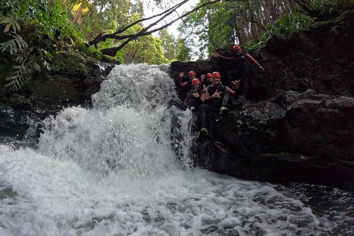 Waterfall Climbing without Ropes in Lomba de Sao Pedro, 3-Hour Small Group (10/11)
