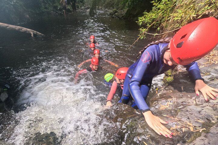 Waterfall Climbing without Ropes in Lomba de Sao Pedro, 3-Hour Small Group (6/11)