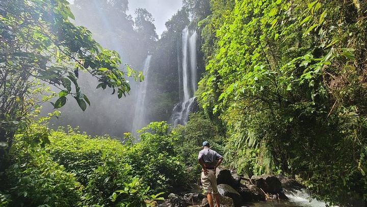 Lemukih Village Trek with Natural Waterslide, Water Jump, Sekumpul and Fiji Falls (1/12)