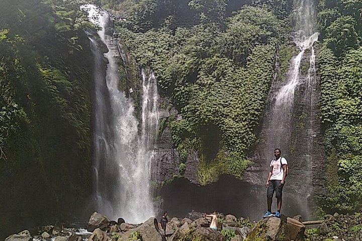 Private Sekumpul Waterfall Trek through Rice Fields with Coffee Plantation and Ulun Danu (2/8)