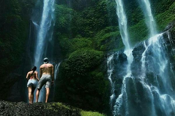 Edy Smile Tour Sekumpul and Fiji Trek with Motorbike Transfer, Slide and Lunch