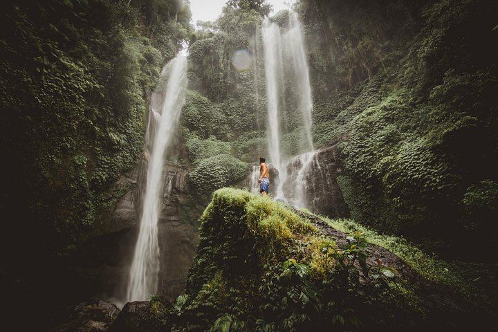 Sekumpul Waterfalls Trek with Ulun Danu and Taman Ayun Temples, Small Group (1/9)
