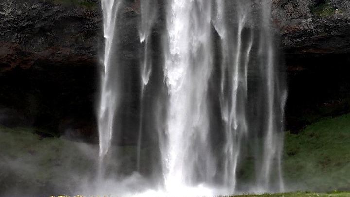 Private Guided South Coast Tour: Jokulsarlon, Diamond Beach, Dyrholaey and Vik Church View (4/10)