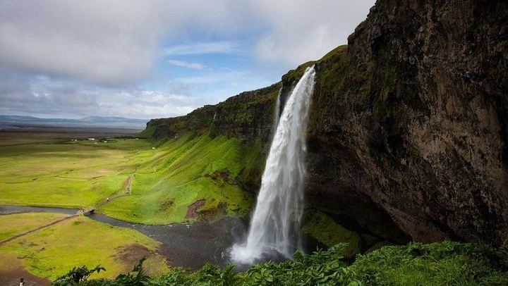 South Shore Adventure: Reynisdrangar Sea Stacks, Skogafoss and Seljalandsfoss (2/12)