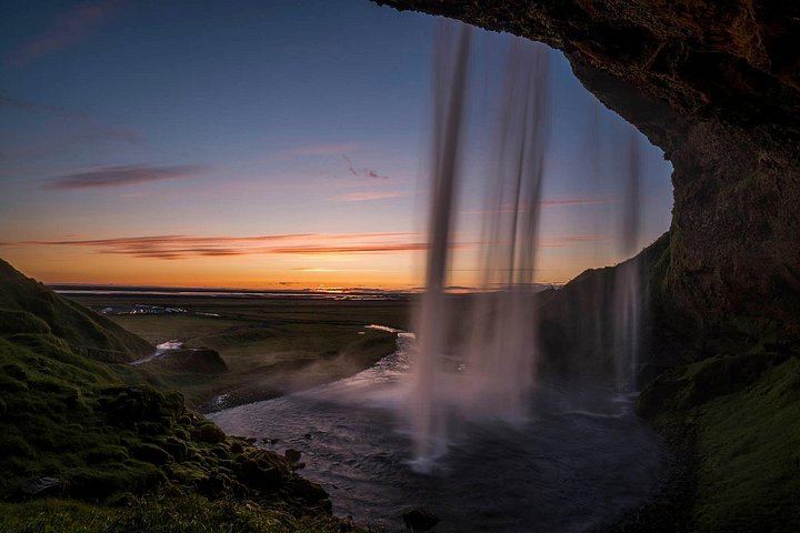 South Shore Minibus Day Tour: Skogafoss First, Seljalandsfoss Last, Max 19 (4/8)