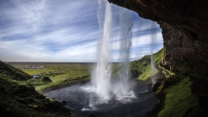 2-Day South Coast Tour from Reykjavik with Glacier Hike and Jokulsarlon Lagoon (1/9)