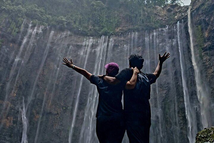 Three-Day Private Tour from Surabaya to Tumpak Sewu, Bromo and Ijen Blue Fire (10/12)