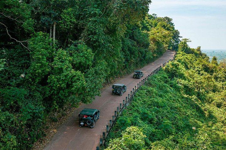 Phnom Kulen Day Tour by US Army Jeep from Siem Reap with Guide, Snack and Lunch (1/12)