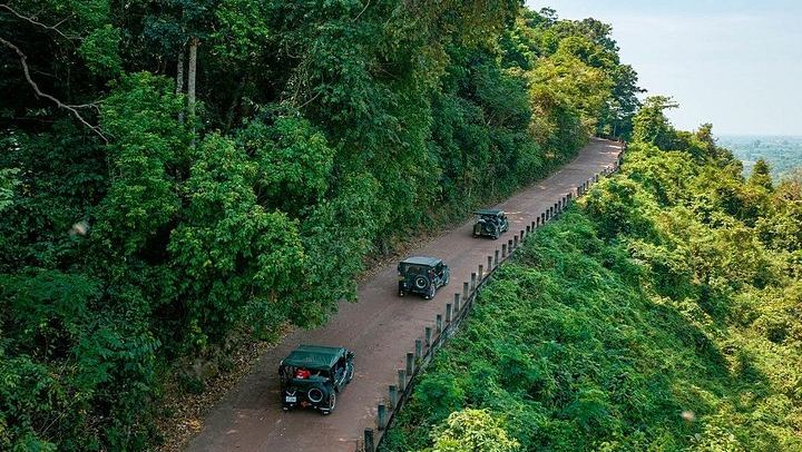Phnom Kulen Day Tour by US Army Jeep from Siem Reap with Guide, Snack and Lunch (1/12)