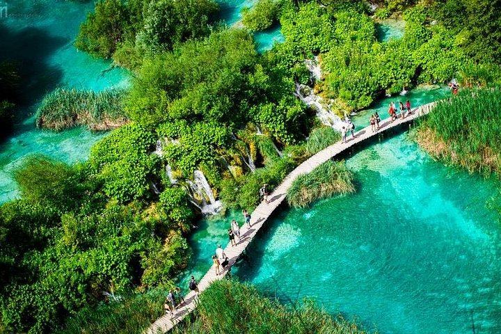 Plitvice Lakes from Zadar with Pre-Booked Gate 1 Tickets, Boat, Train and Free Time (3/12)