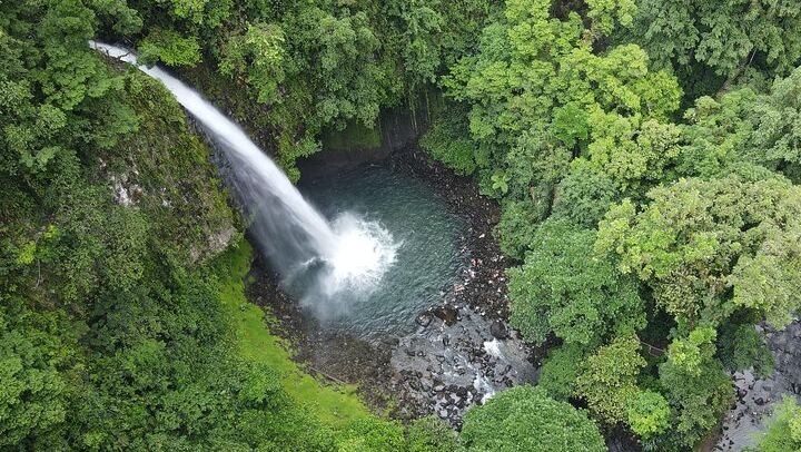 La Fortuna Waterfall Skip-the-Line Admission Ticket with River Trail and Viewpoint Access (3/12)