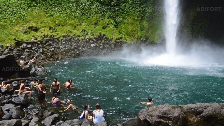 La Fortuna Waterfall Skip-the-Line Admission Ticket with River Trail and Viewpoint Access (1/12)