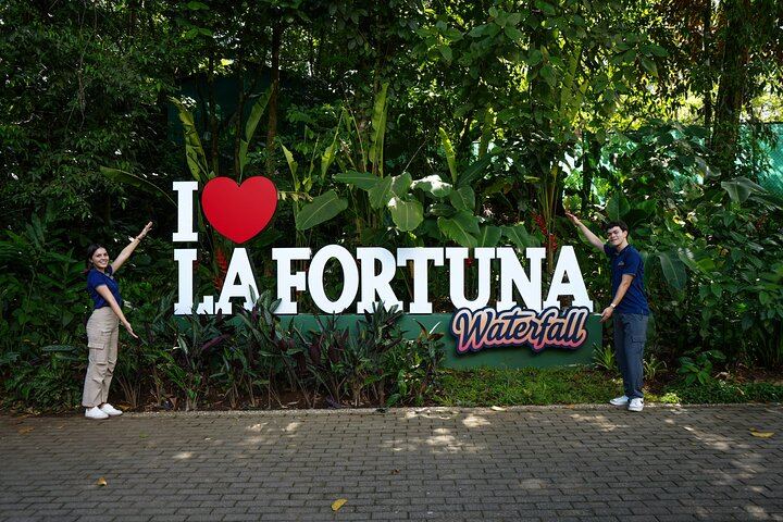 La Fortuna Waterfall Skip-the-Line Admission Ticket with River Trail and Viewpoint Access (2/12)