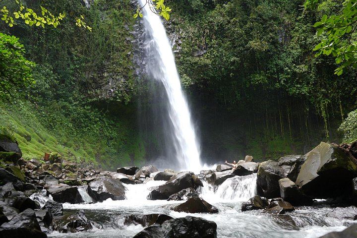 La Fortuna Waterfall Skip-the-Line Admission Ticket with River Trail and Viewpoint Access (5/12)