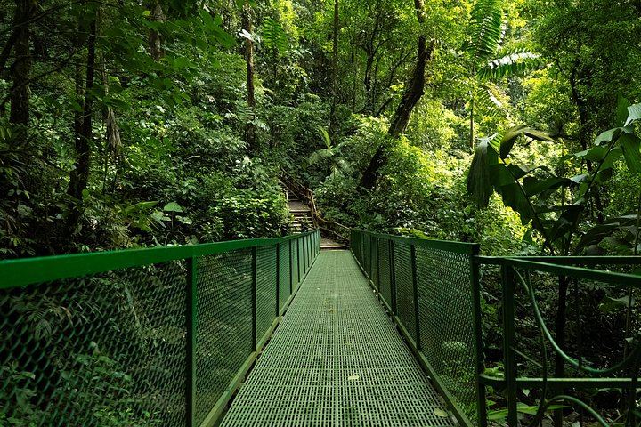 La Fortuna Waterfall Skip-the-Line Admission Ticket with River Trail and Viewpoint Access (12/12)