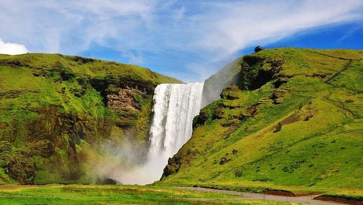 South Shore Minibus Day Tour: Skogafoss First, Seljalandsfoss Last, Max 19 (2/8)