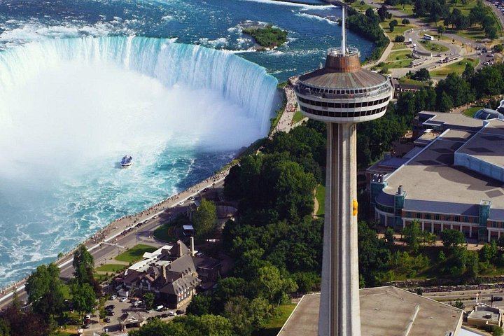 Niagara Falls Minibus Small-Group Day Tour from Toronto with Cruise and Skylon Tower (12/12)