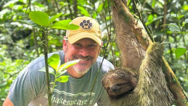 Sloth Watching, Miravalles Hot Springs, Mud Bath and Waterfall Viewing with Lunch (4/12)