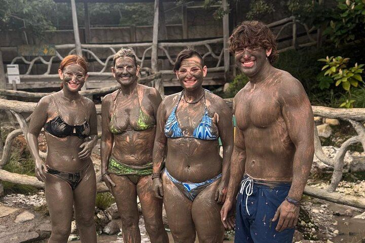 Sloth Watching, Miravalles Hot Springs, Mud Bath and Waterfall Viewing with Lunch (9/12)