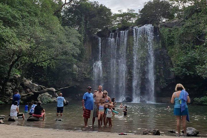 Llanos de Cortes Cliff Jump, 1-Hour Rio Celeste Hike and Sloth Walk (1/12)