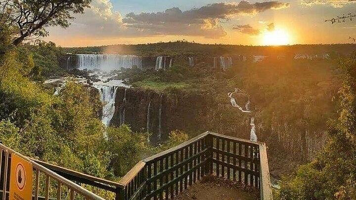 Small Group Iguazu Falls Day Tour, Argentina and Brazil Sides with Guide (3/12)