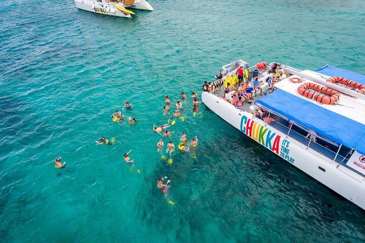 Dunn's River Falls Catamaran, Zipline and Snorkel Day with Chukka, Ocho Rios (4/11)