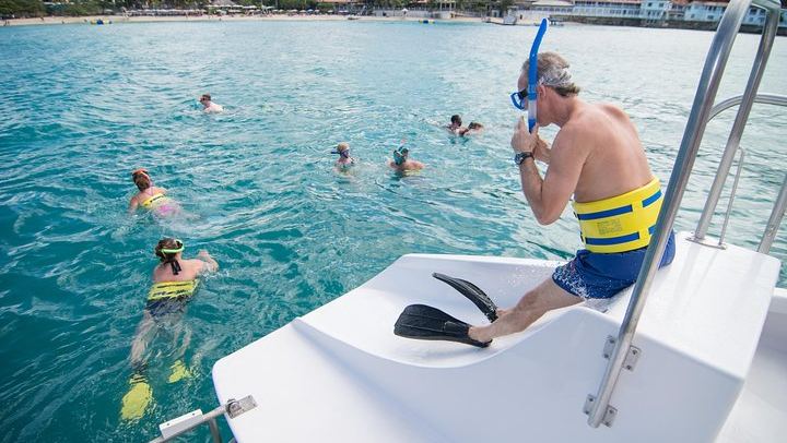 Four-Hour Dunn's River Falls Catamaran Cruise with Live DJ and Open Bar (4/12)
