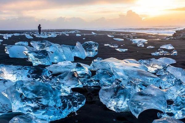Private South Coast Tour with Amphibious Boat Ride on Jokulsarlon Glacier Lagoon