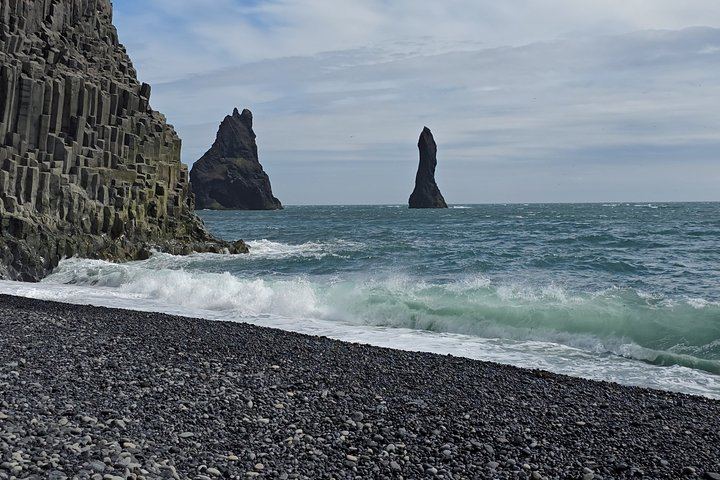 Reykjavik Day Tour to Seljalandsfoss, Skógafoss, Reynisfjara and Sólheimajökull Glacier (6/12)