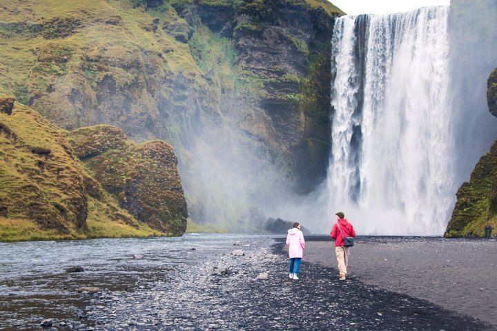 Reykjavik Day Tour to Seljalandsfoss, Skógafoss, Reynisfjara and Sólheimajökull Glacier (4/12)