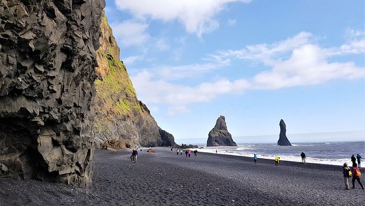 Private South Coast Day Tour for Up to 9 Passengers with Vik Lunch Stop (1/9)
