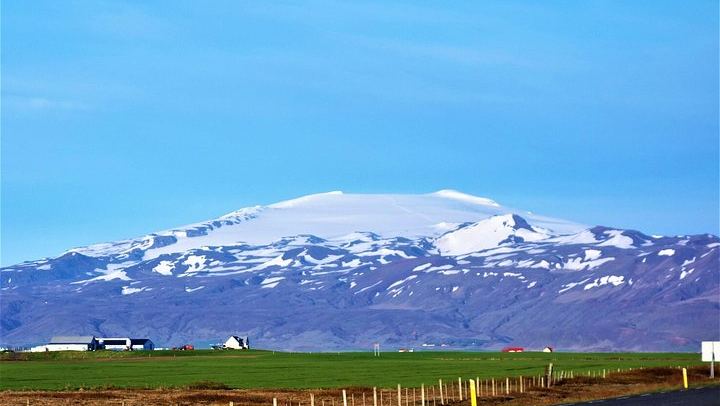 Private South Coast Day Tour for Up to 9 Passengers with Vik Lunch Stop (2/9)