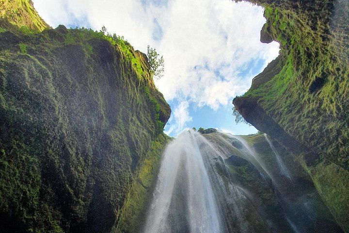 Private Full-Day South Coast Tour from Reykjavik with Gljufrabui and Dyrholaey (10/12)