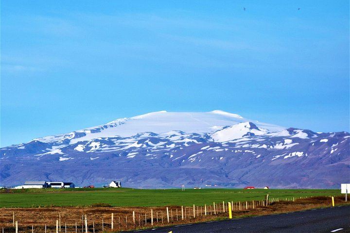 Private South Coast Day Tour for Up to 9 Passengers with Vik Lunch Stop (2/9)
