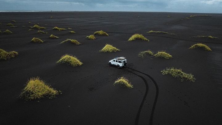 Private South Coast Tour in a Land Rover Defender with Photo Package, Reykjavik (2/12)