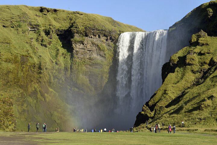 South Shore Adventure: Reynisdrangar Sea Stacks, Skogafoss and Seljalandsfoss (12/12)