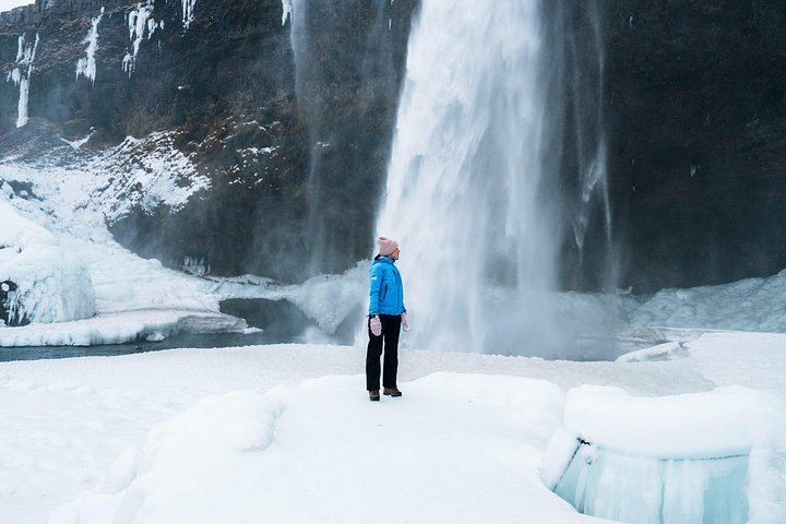 South Shore Adventure: Reynisdrangar Sea Stacks, Skogafoss and Seljalandsfoss (10/12)