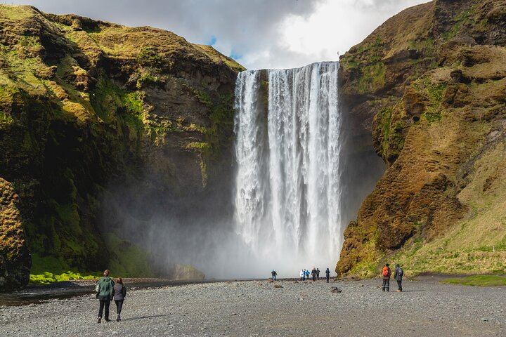 South Shore Adventure: Reynisdrangar Sea Stacks, Skogafoss and Seljalandsfoss (11/12)