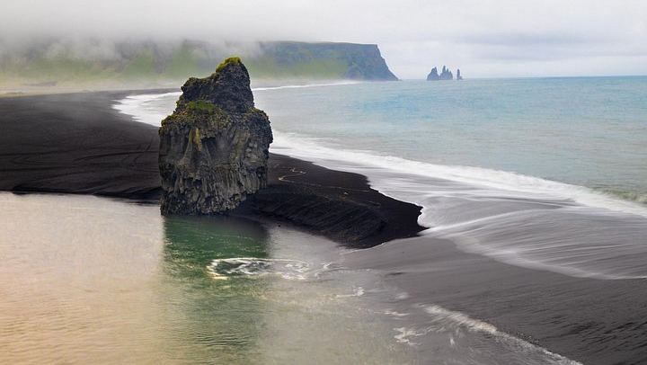 South Coast Sagas Small-Group Day Tour with Vik Lunch Stop and Glacier Views (3/12)